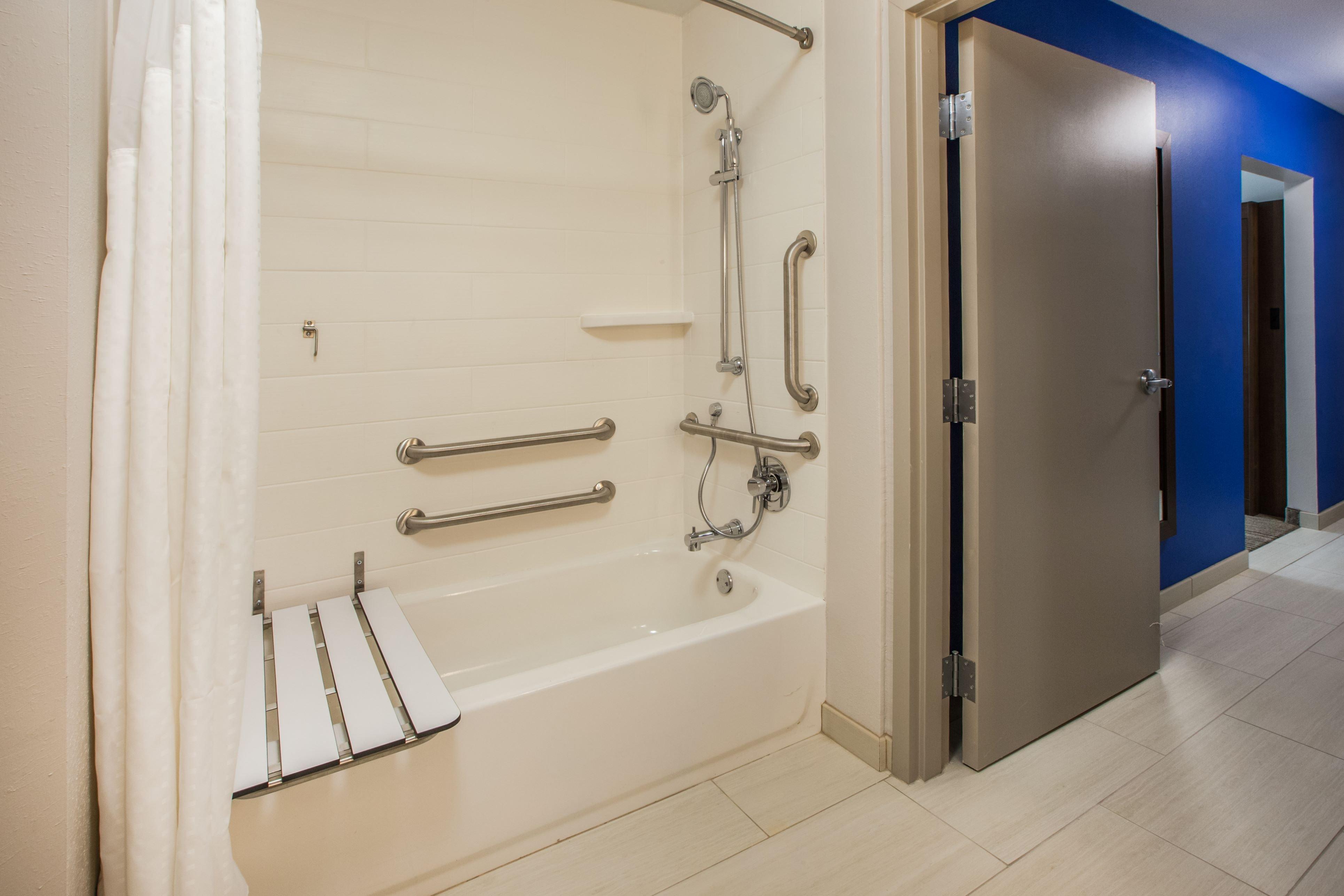 Holiday Inn Express & Suites - Oklahoma City Airport By Ihg Dış mekan fotoğraf